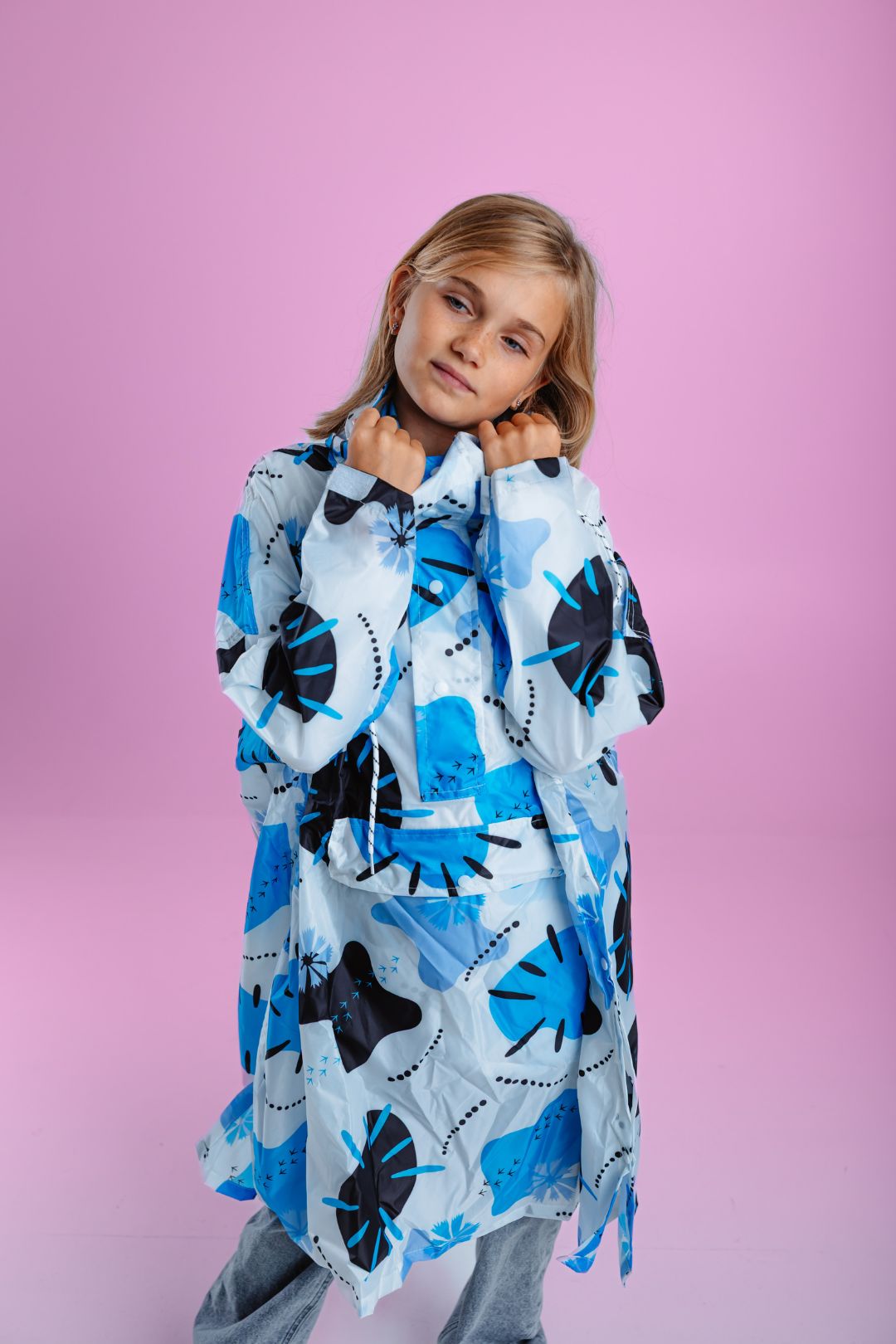 NEW! KIDS RAINCOAT, WHITE ABSTRACT