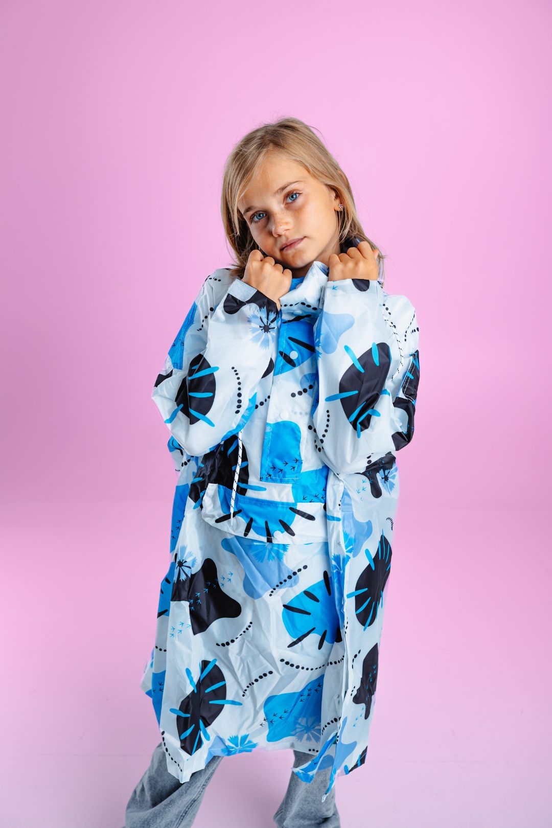 NEW! KIDS RAINCOAT, WHITE ABSTRACT