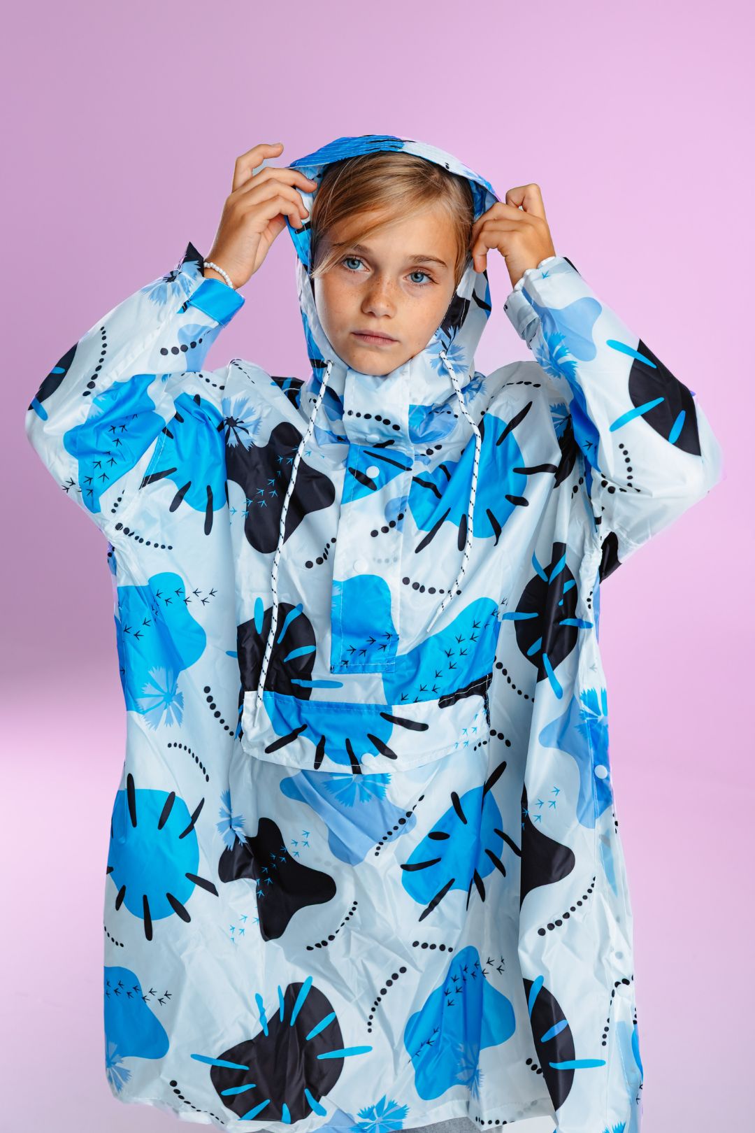 NEW! KIDS RAINCOAT, WHITE ABSTRACT