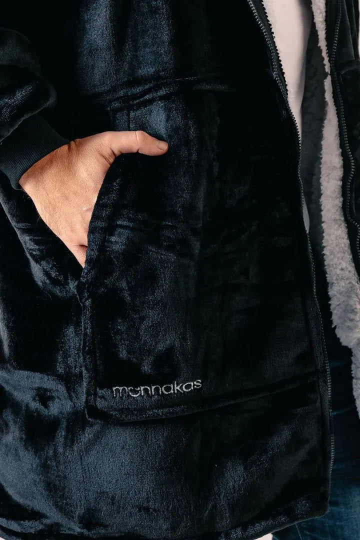 Black Mõnnakas (with zipper)