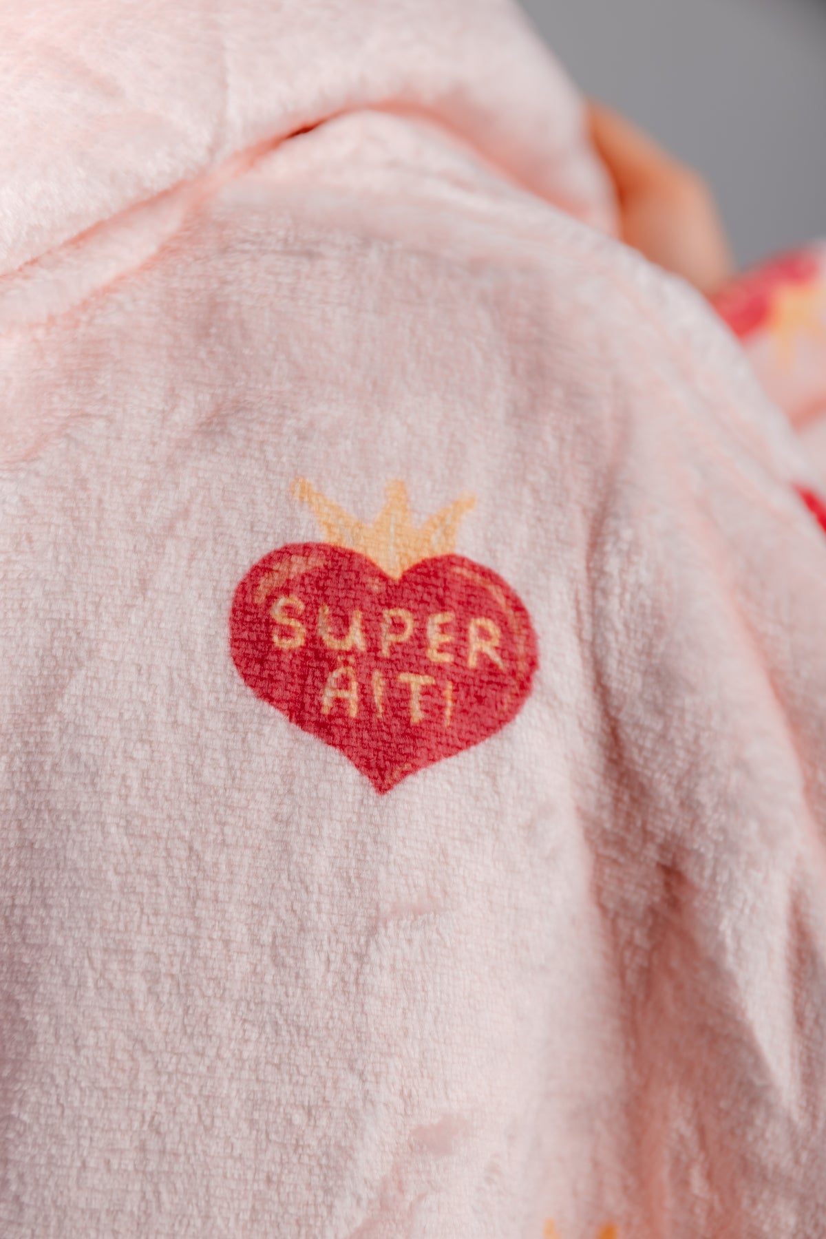 Superäiti Mõnnakas